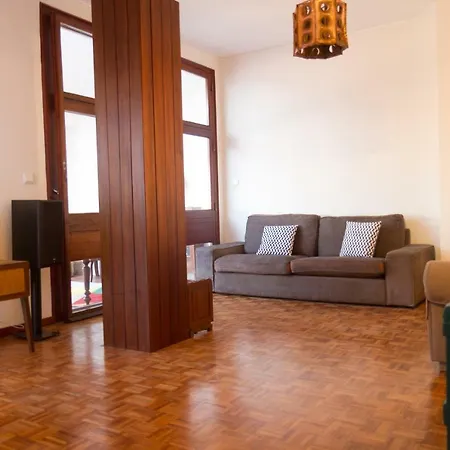 O Quarto Direito *