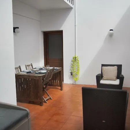 Gæstehus O Quarto Direito Porto